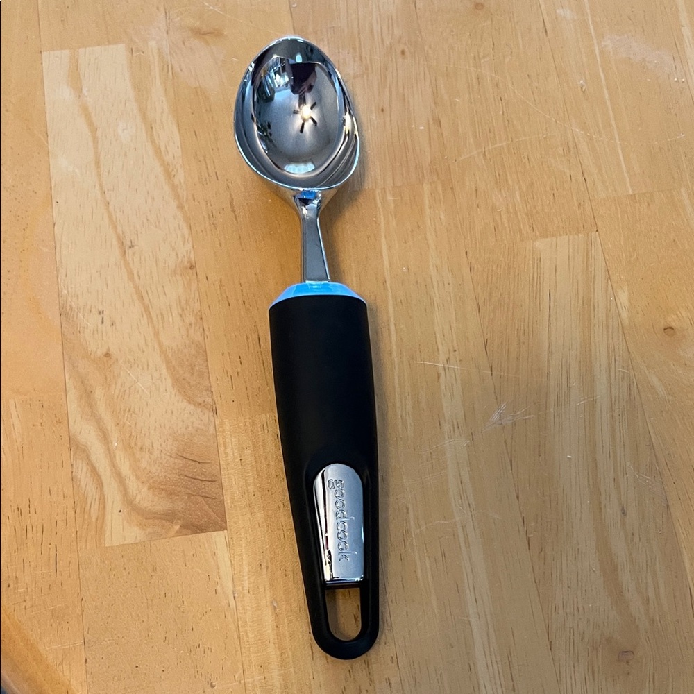Stainless Steel Ice Cream Scoop with Black Handle